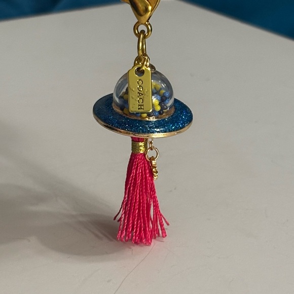 🛸 Coach Spaceship Bag Charm Keychain - Picture 3 of 6